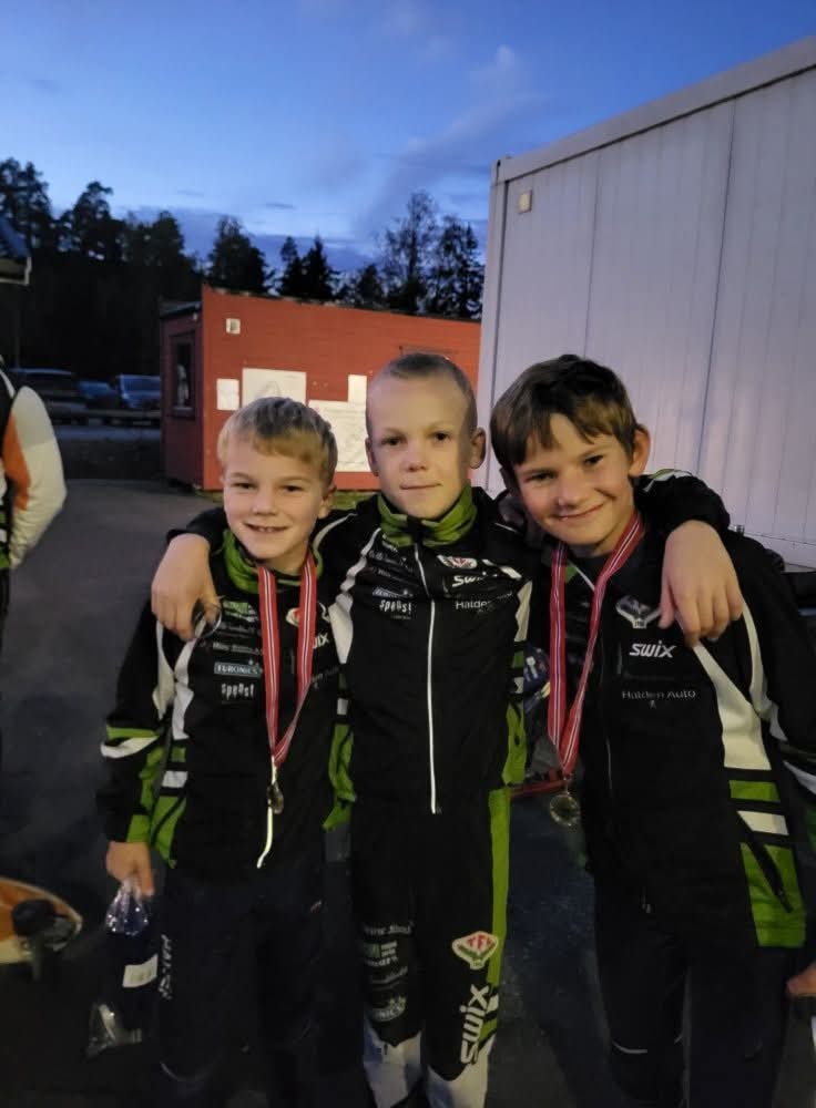 Eldar, Ivar og Tobias markerte seg godt i kveldens rulleskirenn i Fredrikstad